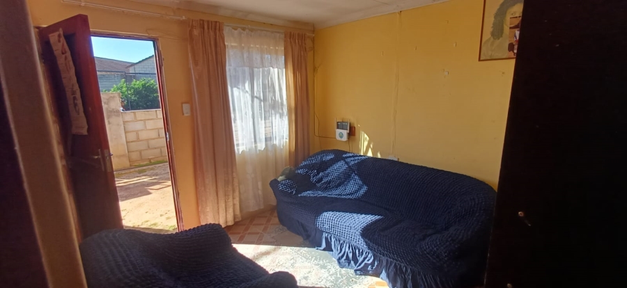 2 Bedroom Property for Sale in Govan Mbeki Eastern Cape